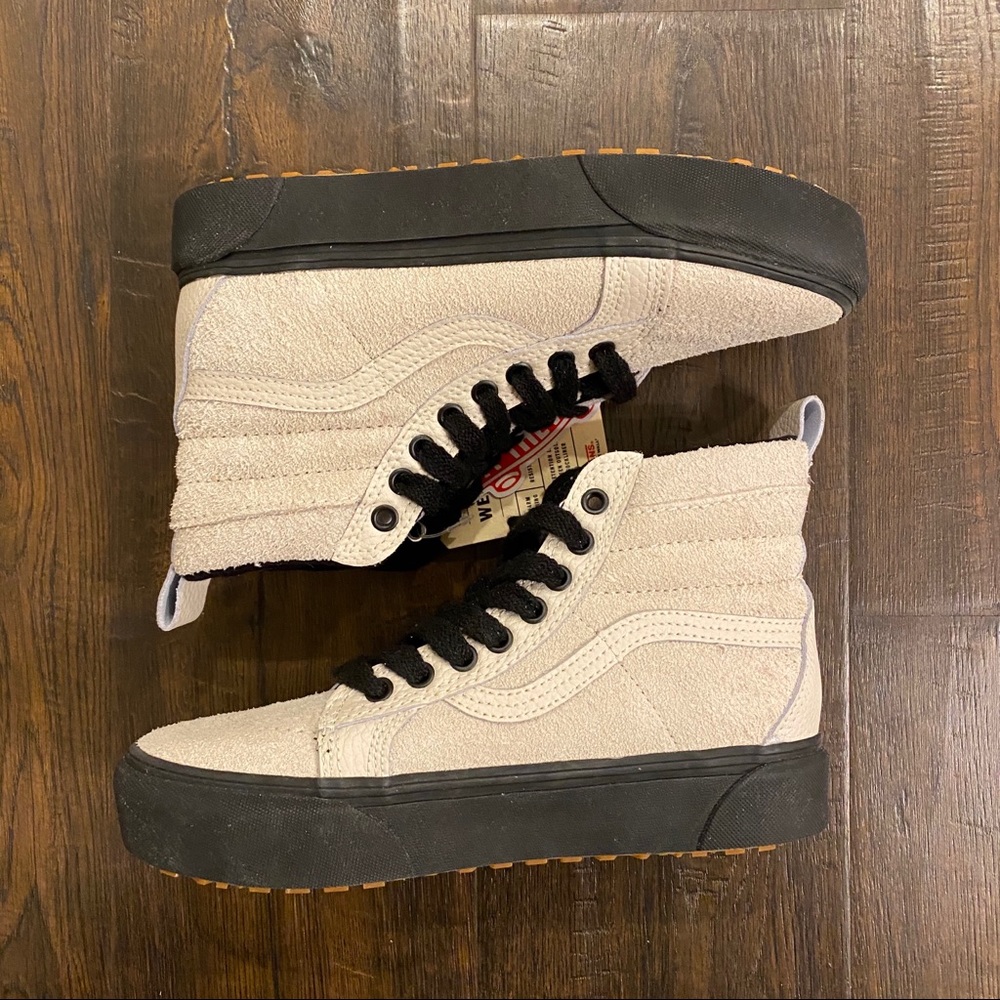 VANS Sk8-Hi Mte Suede Platform Moonbeam Shoes - Picture 3 of 13